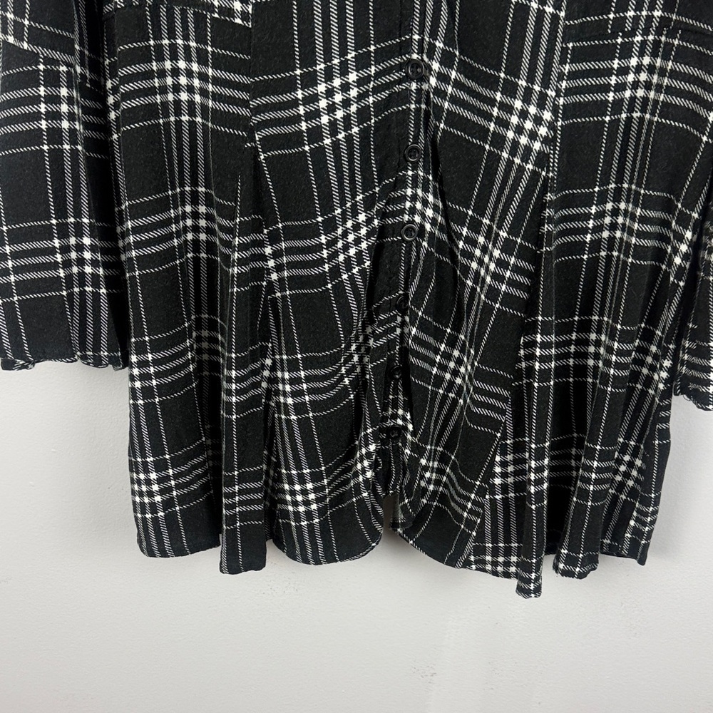 Torrid Black & White Plaid Bell Sleeve Babydoll Tunic Top - Size 0 (L/XL) - Picture 10 of 13